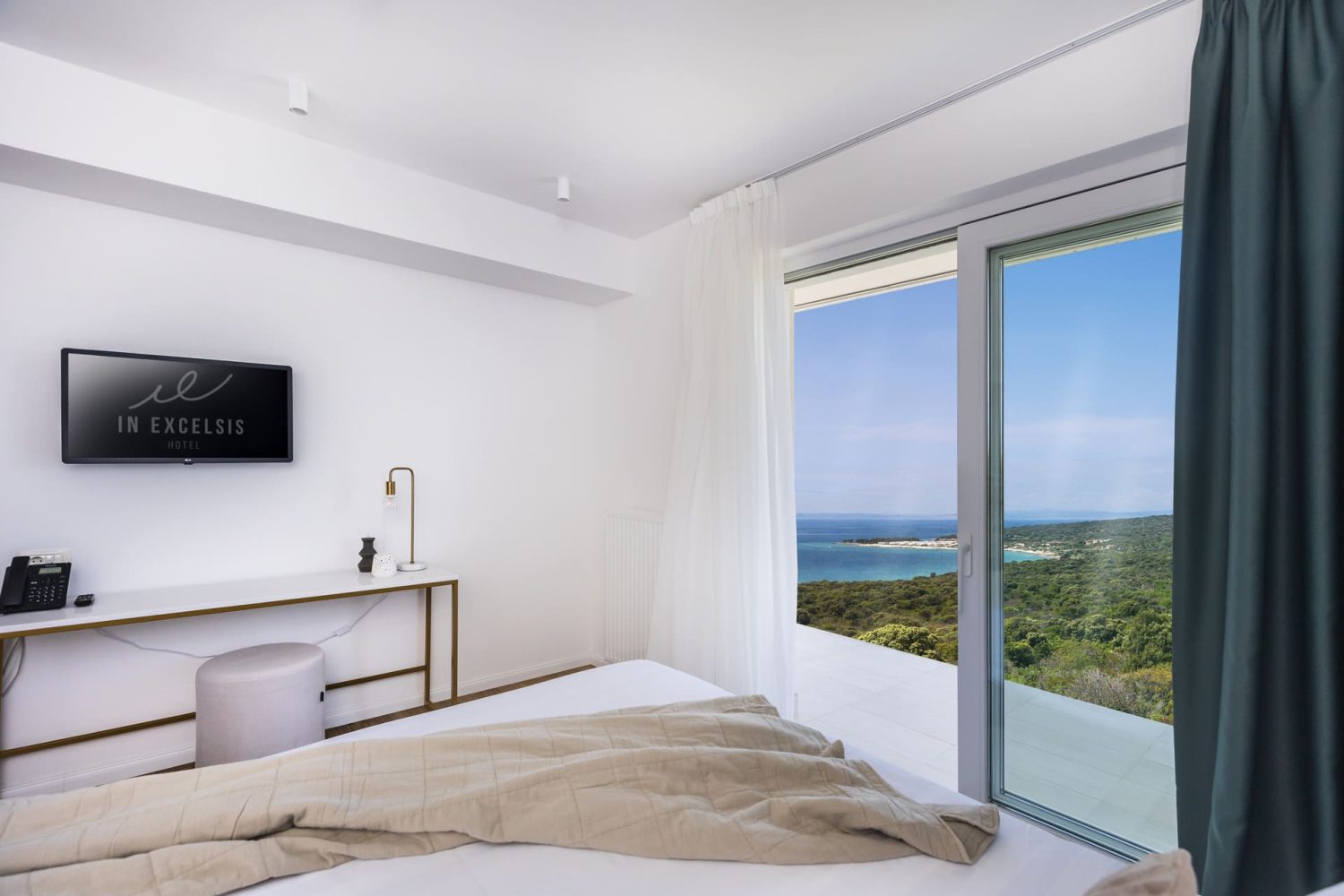 Deluxe Suite (7)